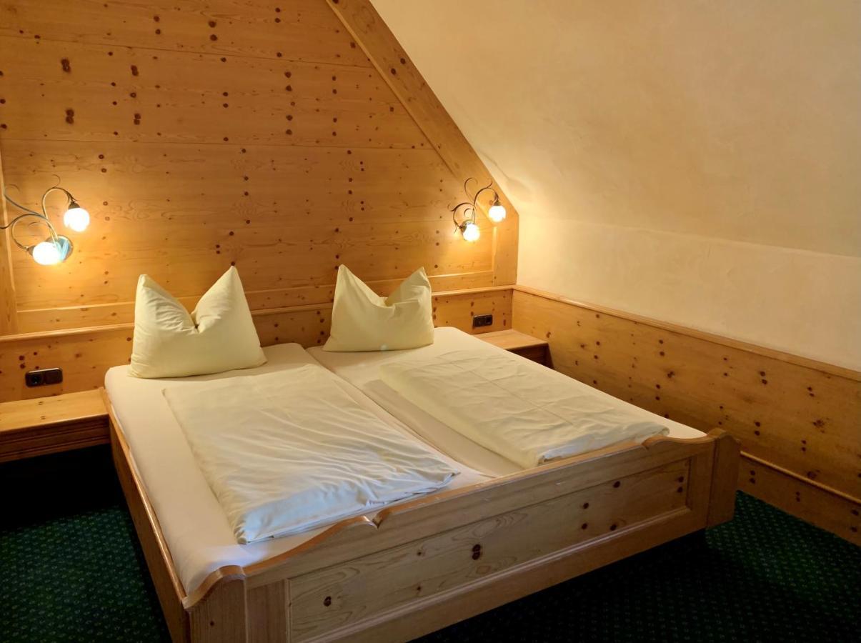 Gasthof Hartl Zum Unterwirt Turkenfeld Luaran gambar