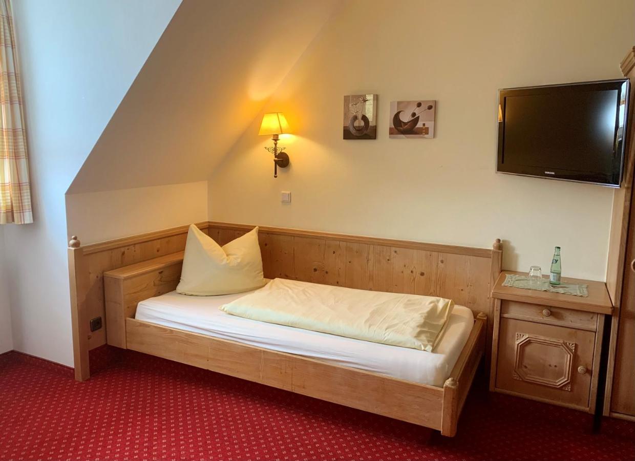 Gasthof Hartl Zum Unterwirt Turkenfeld Luaran gambar